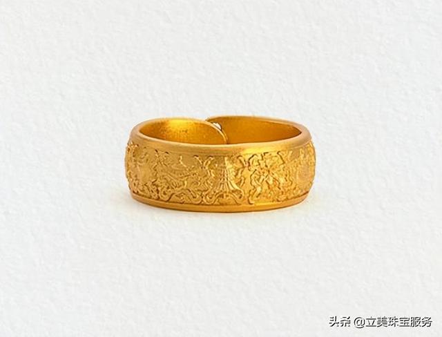 最新款的黄金戒指图片黄金戒指款式及价格-第1张图片-翡翠网