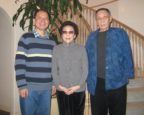 爱翡翠知识偶像,喜欢收藏翡翠的女明星-第1张图片-翡翠网 爱翡翠知识偶像,喜欢收藏翡翠的女明星-第1张图片-翡翠网