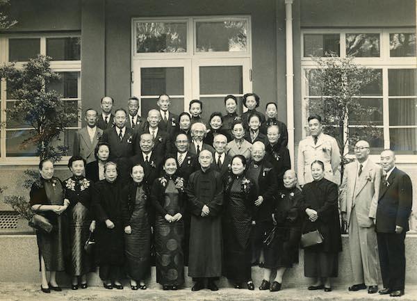 爱翡翠知识偶像,喜欢收藏翡翠的女明星-第5张图片-翡翠网 爱翡翠知识偶像,喜欢收藏翡翠的女明星-第5张图片-翡翠网