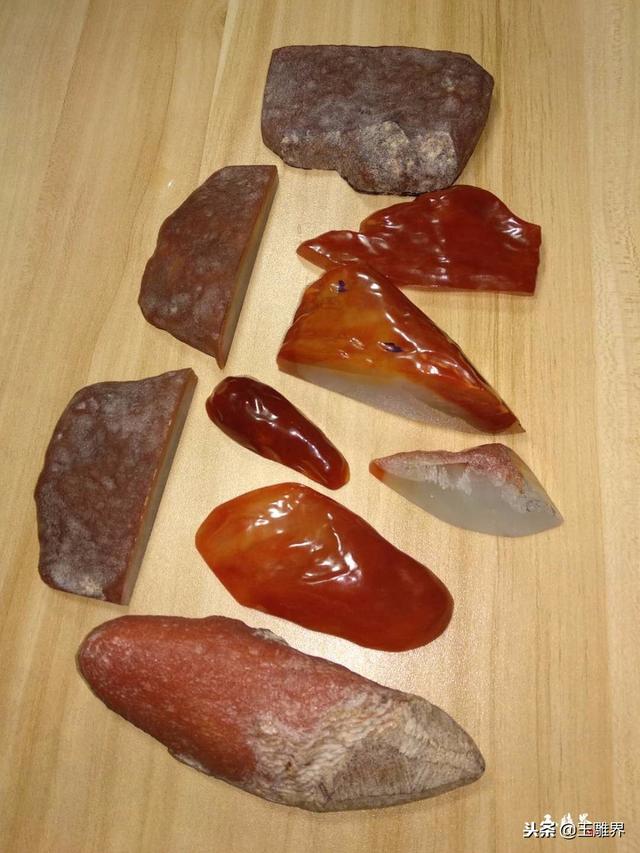 紫色翡翠和绿色翡翠,美国紫罗兰翡翠知识-第2张图片-翡翠网 紫色翡翠和绿色翡翠,美国紫罗兰翡翠知识-第2张图片-翡翠网