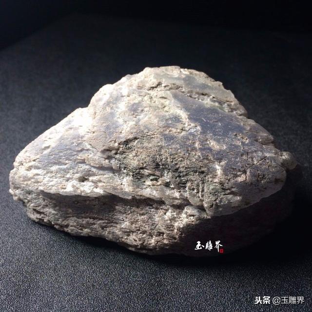 紫色翡翠和绿色翡翠,美国紫罗兰翡翠知识-第5张图片-翡翠网 紫色翡翠和绿色翡翠,美国紫罗兰翡翠知识-第5张图片-翡翠网