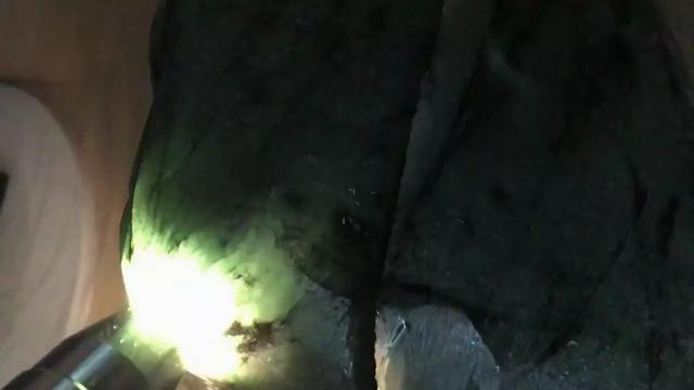 翡翠怎么看灰不灰底灰的翡翠原石-第6张图片-翡翠网 翡翠怎么看灰不灰底灰的翡翠原石-第6张图片-翡翠网