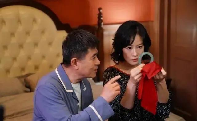 翡翠手镯造假过程,假翡翠多色手镯图片-第1张图片-翡翠网 翡翠手镯造假过程,假翡翠多色手镯图片-第1张图片-翡翠网