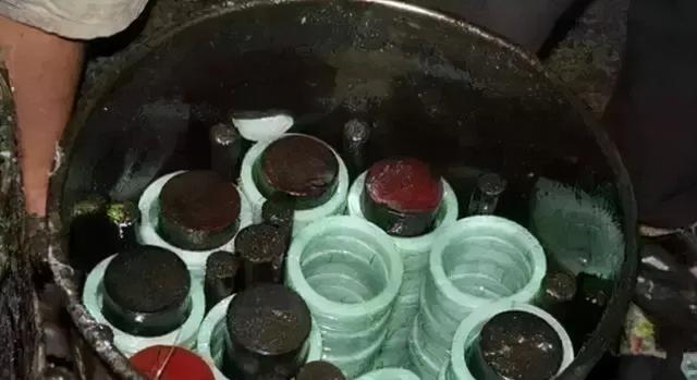 翡翠手镯造假过程,假翡翠多色手镯图片-第9张图片-翡翠网 翡翠手镯造假过程,假翡翠多色手镯图片-第9张图片-翡翠网