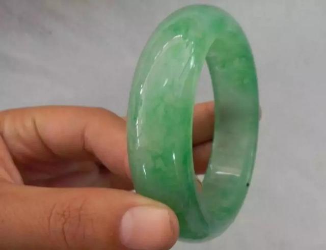 翡翠手镯造假过程,假翡翠多色手镯图片-第12张图片-翡翠网 翡翠手镯造假过程,假翡翠多色手镯图片-第12张图片-翡翠网