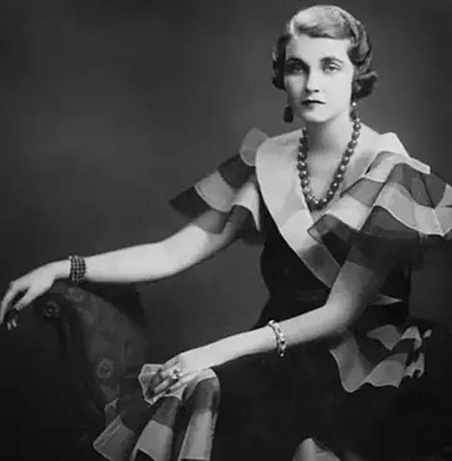 慈禧的翡翠手镯去哪里了,高冰翡翠手镯-第8张图片-翡翠网 慈禧的翡翠手镯去哪里了,高冰翡翠手镯-第8张图片-翡翠网