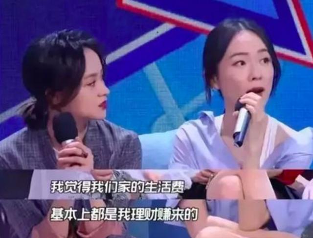 儿童手戴翡翠手镯宝宝长命锁图片-第7张图片-翡翠网 儿童手戴翡翠手镯宝宝长命锁图片-第7张图片-翡翠网