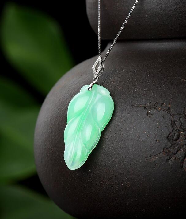 芙蓉种翡翠手镯价格,芙蓉色手镯是什么样的-第2张图片-翡翠网 芙蓉种翡翠手镯价格,芙蓉色手镯是什么样的-第2张图片-翡翠网