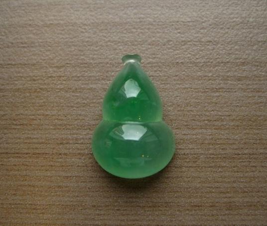 芙蓉种翡翠手镯价格,芙蓉色手镯是什么样的-第6张图片-翡翠网 芙蓉种翡翠手镯价格,芙蓉色手镯是什么样的-第6张图片-翡翠网