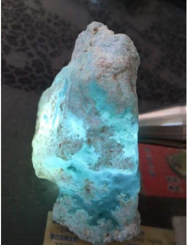 翡翠原石毛料开料图片翡翠毛料必背知识-第1张图片-翡翠网 翡翠原石毛料开料图片翡翠毛料必背知识-第1张图片-翡翠网