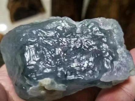 翡翠原石毛料开料图片翡翠毛料必背知识-第2张图片-翡翠网 翡翠原石毛料开料图片翡翠毛料必背知识-第2张图片-翡翠网