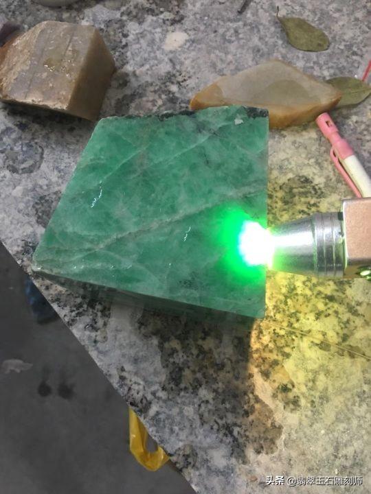 梦到自己买翡翠镯子,梦见卖翡翠手镯-第10张图片-翡翠网 梦到自己买翡翠镯子,梦见卖翡翠手镯-第10张图片-翡翠网