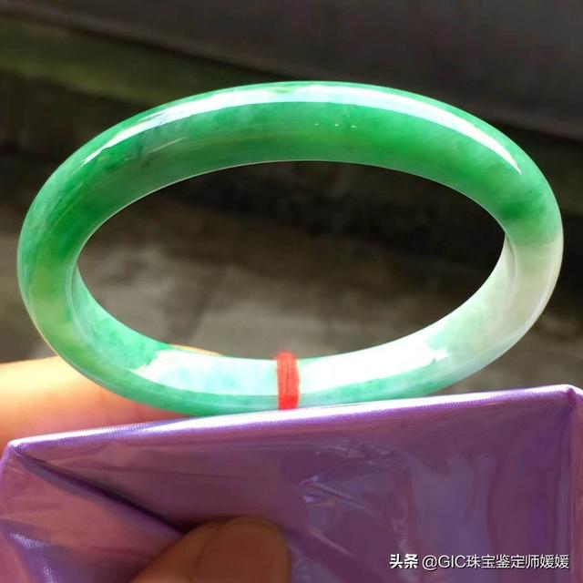 珠宝鉴定证书真伪,如何查询珠宝价格-第9张图片-翡翠网 珠宝鉴定证书真伪,如何查询珠宝价格-第9张图片-翡翠网