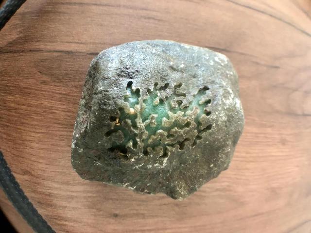 翡翠晴底是什么意思翡翠入门知识翡翠冰晴底是什么意思-第3张图片-翡翠网 翡翠晴底是什么意思翡翠入门知识翡翠冰晴底是什么意思-第3张图片-翡翠网