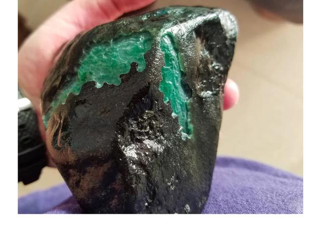 老坑冰种翡翠图片价格翡翠原石价格冰种-第3张图片-翡翠网 老坑冰种翡翠图片价格翡翠原石价格冰种-第3张图片-翡翠网