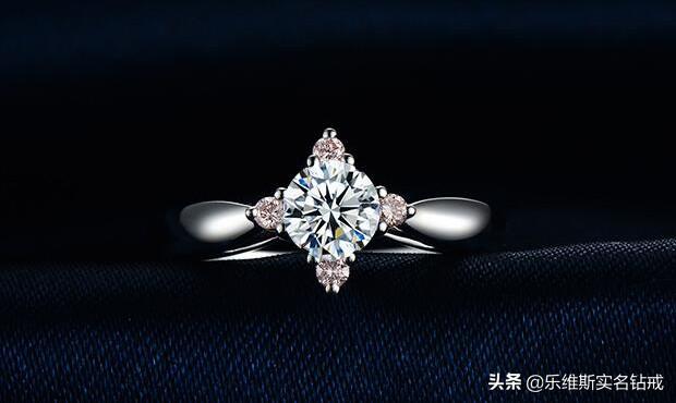求婚戒指推荐世界十大婚戒品牌-第5张图片-翡翠网