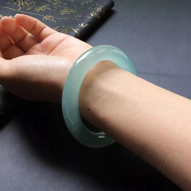 翡翠原石莫西沙龙珠莫西沙翡翠原石价格-第7张图片-翡翠网 翡翠原石莫西沙龙珠莫西沙翡翠原石价格-第7张图片-翡翠网