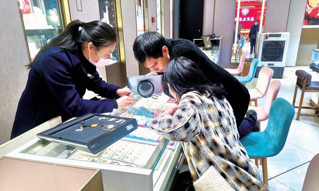 999黄金回收价格多少钱一克999黄金价格多少一克-第2张图片-翡翠网 999黄金回收价格多少钱一克999黄金价格多少一克-第2张图片-翡翠网