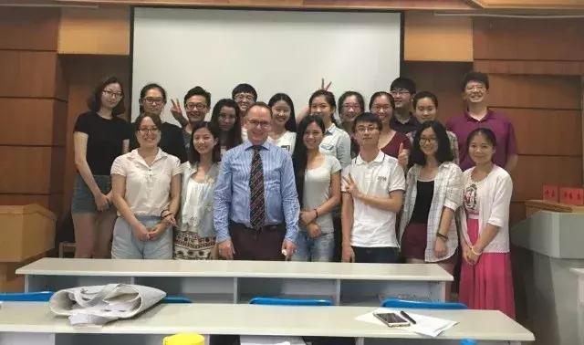 中国地大珠宝检测官网中国地质大学珠宝鉴定师培训-第6张图片-翡翠网 中国地大珠宝检测官网中国地质大学珠宝鉴定师培训-第6张图片-翡翠网