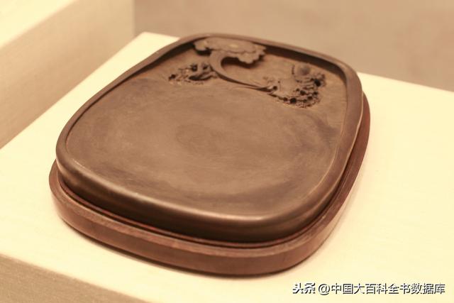 翡翠在国内的出现和流传时间**翡翠知识新青年-第2张图片-翡翠网 翡翠在国内的出现和流传时间**翡翠知识新青年-第2张图片-翡翠网