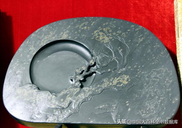 翡翠在国内的出现和流传时间**翡翠知识新青年-第3张图片-翡翠网 翡翠在国内的出现和流传时间**翡翠知识新青年-第3张图片-翡翠网