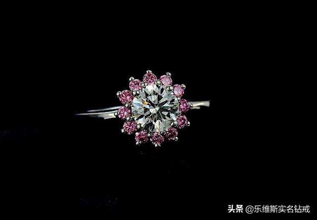 钻戒品牌排行榜十大品牌钻戒排名-第2张图片-翡翠网 钻戒品牌排行榜十大品牌钻戒排名-第2张图片-翡翠网