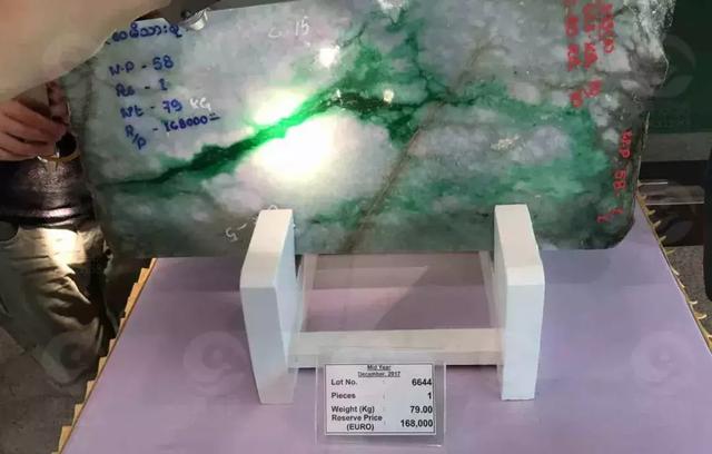 翡翠原石上的编号翡翠原石赌石技巧图解-第9张图片-翡翠网 翡翠原石上的编号翡翠原石赌石技巧图解-第9张图片-翡翠网