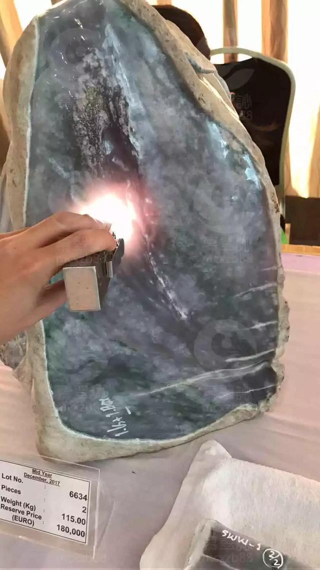 翡翠原石上的编号翡翠原石赌石技巧图解-第20张图片-翡翠网 翡翠原石上的编号翡翠原石赌石技巧图解-第20张图片-翡翠网