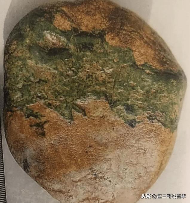 粗皮翡翠原石视频平洲翡翠原石批发市场-第6张图片-翡翠网 粗皮翡翠原石视频平洲翡翠原石批发市场-第6张图片-翡翠网