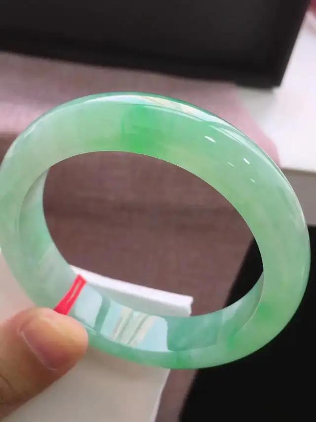 翡翠原石投资价值,翡翠原石投资企划书-第1张图片-翡翠网 翡翠原石投资价值,翡翠原石投资企划书-第1张图片-翡翠网