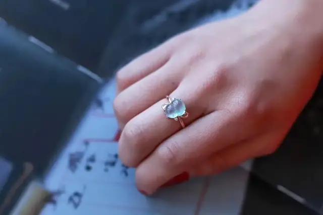 翡翠原石投资价值,翡翠原石投资企划书-第2张图片-翡翠网 翡翠原石投资价值,翡翠原石投资企划书-第2张图片-翡翠网