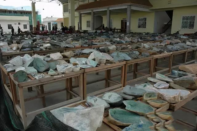 翡翠原石投资价值,翡翠原石投资企划书-第5张图片-翡翠网 翡翠原石投资价值,翡翠原石投资企划书-第5张图片-翡翠网