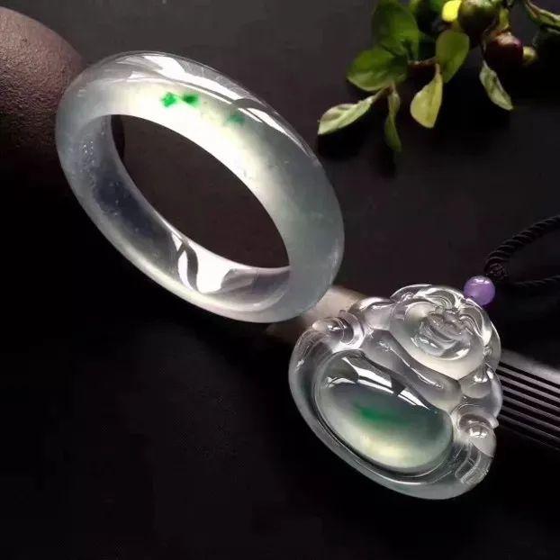 翡翠毛料怎么看种水好不好怎么看翡翠原石的种水-第12张图片-翡翠网 翡翠毛料怎么看种水好不好怎么看翡翠原石的种水-第12张图片-翡翠网