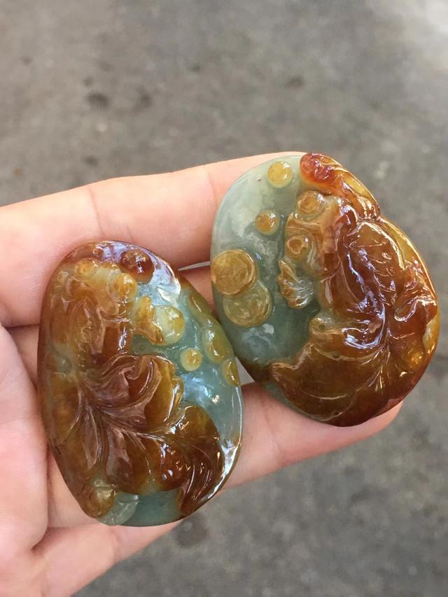 翡翠原石有几种,沙漠有绿洲翡翠原石-第4张图片-翡翠网 翡翠原石有几种,沙漠有绿洲翡翠原石-第4张图片-翡翠网