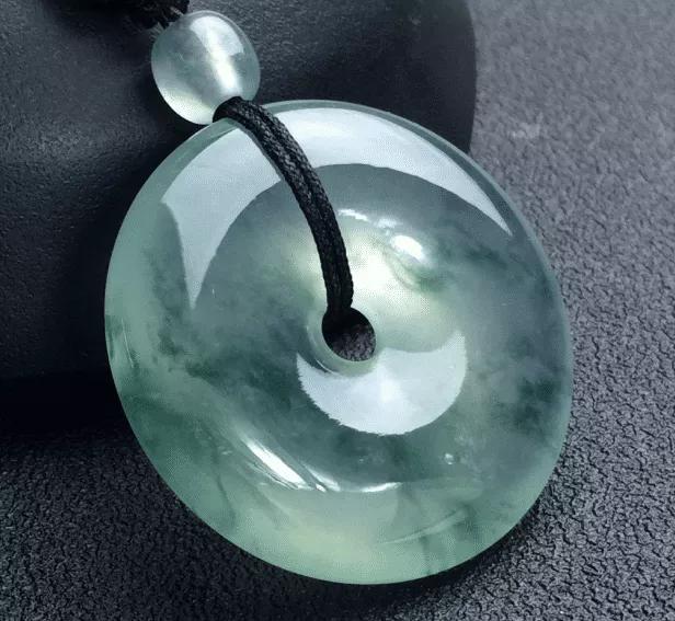 翡翠首饰价格翡翠回收价格-第3张图片-翡翠网 翡翠首饰价格翡翠回收价格-第3张图片-翡翠网