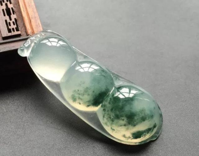 翡翠首饰价格翡翠回收价格-第5张图片-翡翠网 翡翠首饰价格翡翠回收价格-第5张图片-翡翠网