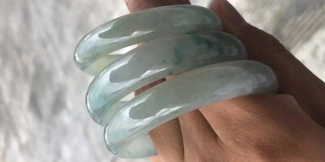 好运翡翠原石帝王绿翡翠原石图片-第8张图片-翡翠网 好运翡翠原石帝王绿翡翠原石图片-第8张图片-翡翠网