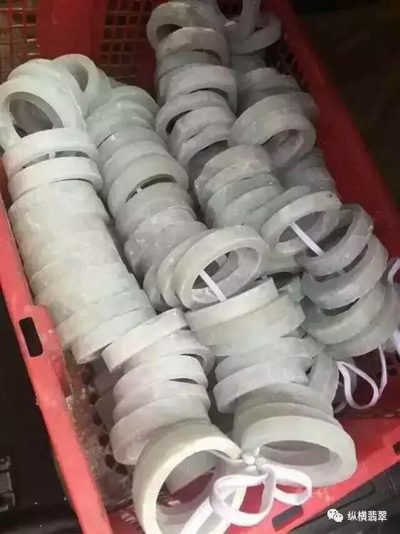 切割玉石最好的工具,翡翠原石怎么切珠子-第5张图片-翡翠网 切割玉石最好的工具,翡翠原石怎么切珠子-第5张图片-翡翠网