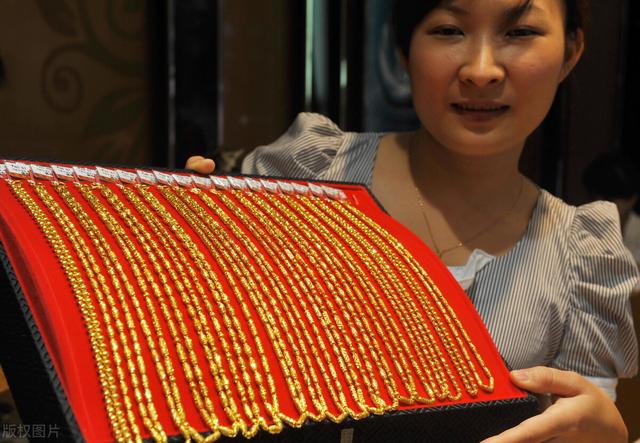 回收黄金多少钱一克2021年黄金回收420元一克是真的吗-第3张图片-翡翠网 回收黄金多少钱一克2021年黄金回收420元一克是真的吗-第3张图片-翡翠网