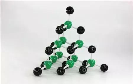 925镶嵌莫桑钻戒指贵吗莫桑钻戒指一般多少钱-第3张图片-翡翠网 925镶嵌莫桑钻戒指贵吗莫桑钻戒指一般多少钱-第3张图片-翡翠网