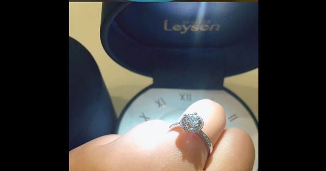 求婚钻戒莱绅通灵通灵和dr钻戒哪个好-第6张图片-翡翠网
