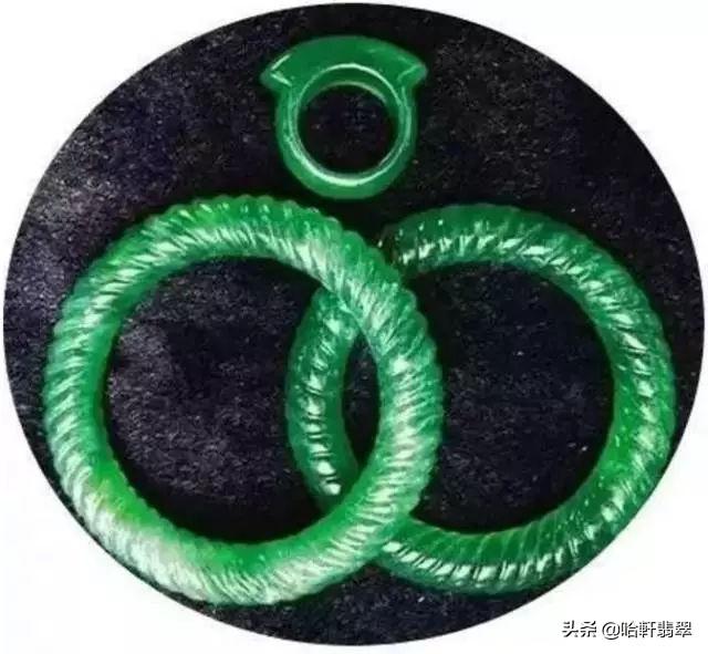 民国女士翡翠手镯的简单介绍-第3张图片-翡翠网 民国女士翡翠手镯的简单介绍-第3张图片-翡翠网