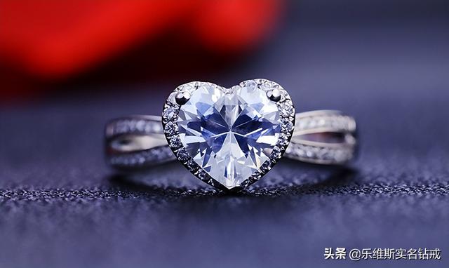 钻石市场价多少钱一克拉,1克拉钻石的价格-第1张图片-翡翠网