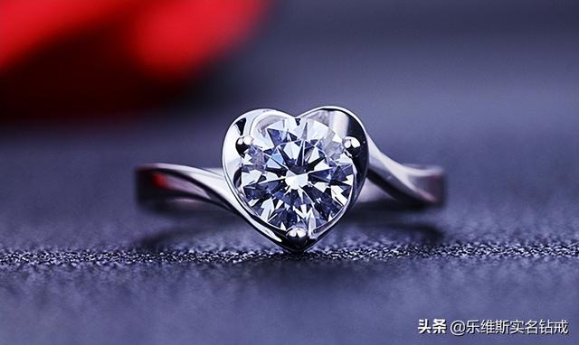 钻石市场价多少钱一克拉,1克拉钻石的价格-第4张图片-翡翠网