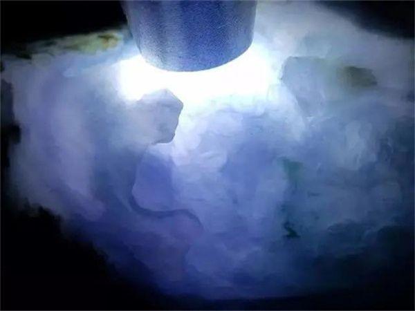 翡翠飘花值钱吗,翡翠原石飘花效果图-第3张图片-翡翠网 翡翠飘花值钱吗,翡翠原石飘花效果图-第3张图片-翡翠网