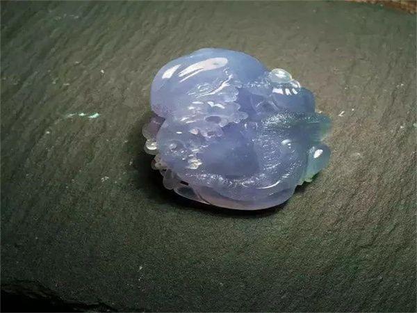 翡翠飘花值钱吗,翡翠原石飘花效果图-第7张图片-翡翠网 翡翠飘花值钱吗,翡翠原石飘花效果图-第7张图片-翡翠网