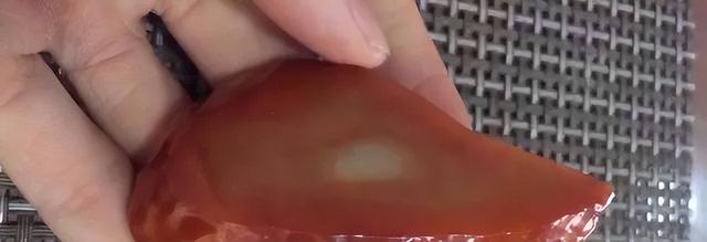 12万左右翡翠原石广东6500万拍下翡翠原石-第7张图片-翡翠网 12万左右翡翠原石广东6500万拍下翡翠原石-第7张图片-翡翠网