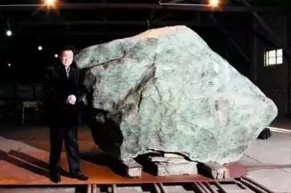吉尼斯翡翠原石价值百亿的翡翠原石-第5张图片-翡翠网