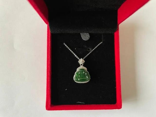 翡翠手镯价格,老翡翠拍卖价格-第14张图片-翡翠网 翡翠手镯价格,老翡翠拍卖价格-第14张图片-翡翠网