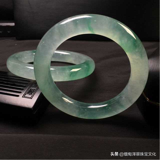 汤翡翠知识分享汤翡翠事件始末-第4张图片-翡翠网